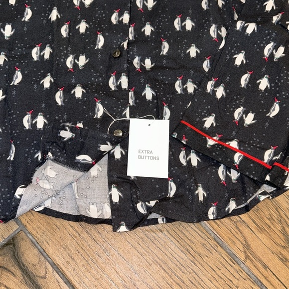 Victoria’s Secret / NWT Penguin 2-Piece Pajama Set - Picture 5 of 9